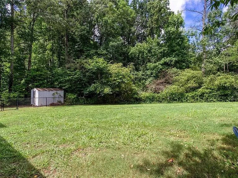 1093 Caprice Dr — Photo 34