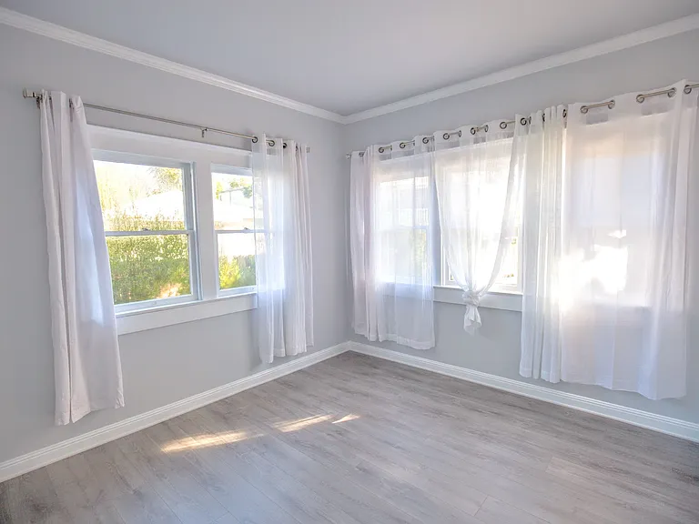 652 N Marengo Ave #102 — Photo 5