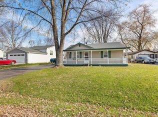 11305 10th Ave, Pleasant Prairie, WI 53158