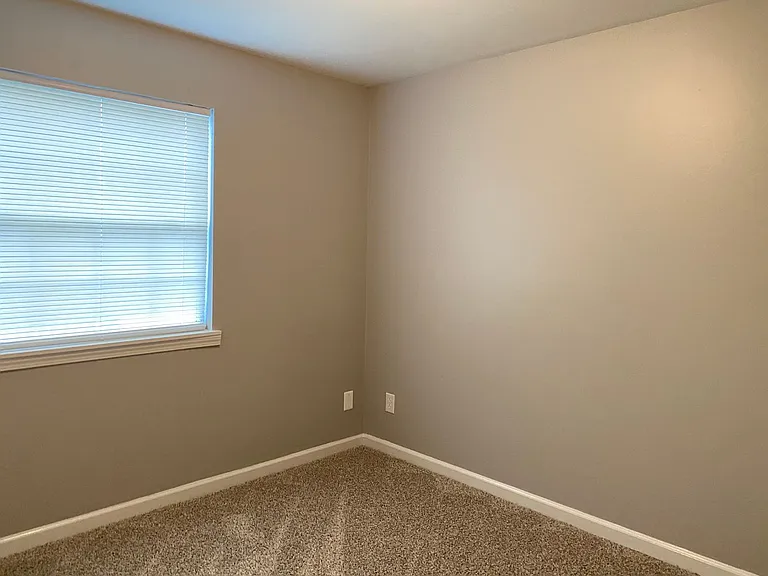 3875 Northeast Dr — Photo 11