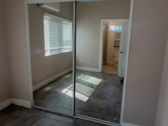 5th image of 10045 Keswick St