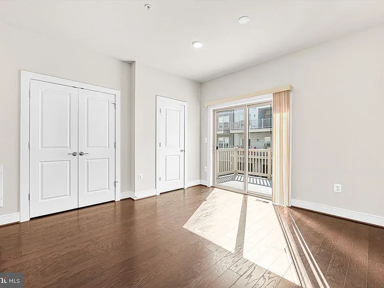 115 Dickenson Dr — Photo 15