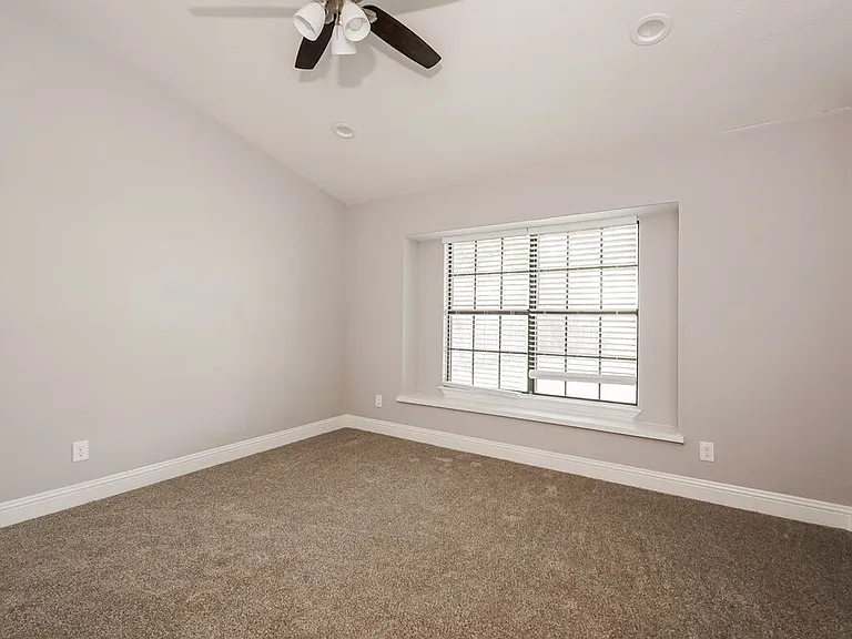 2303 Villanova St — Photo 9