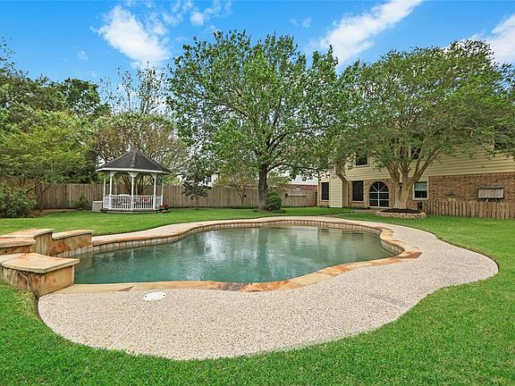 2nd image of 5137 Carefree Dr