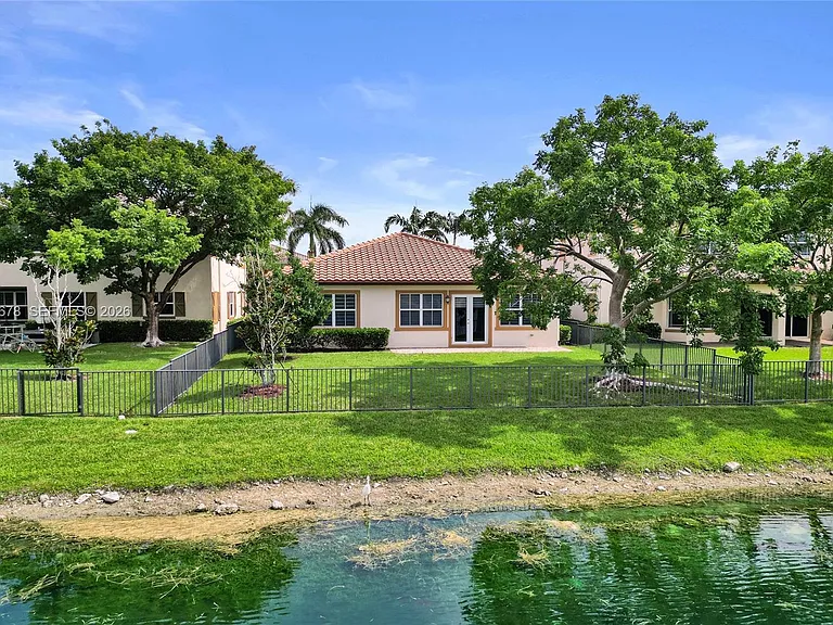 10340 Lake Vista Ct — Photo 102