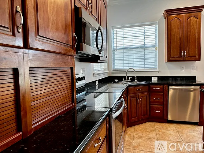 407 Iris St — Photo 42