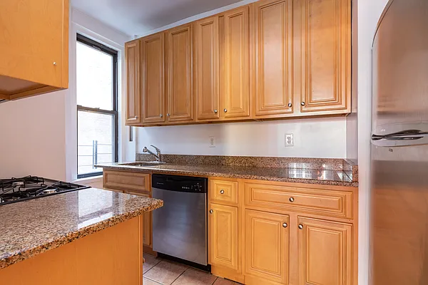 Rented by Brown Harris Stevens | media 22