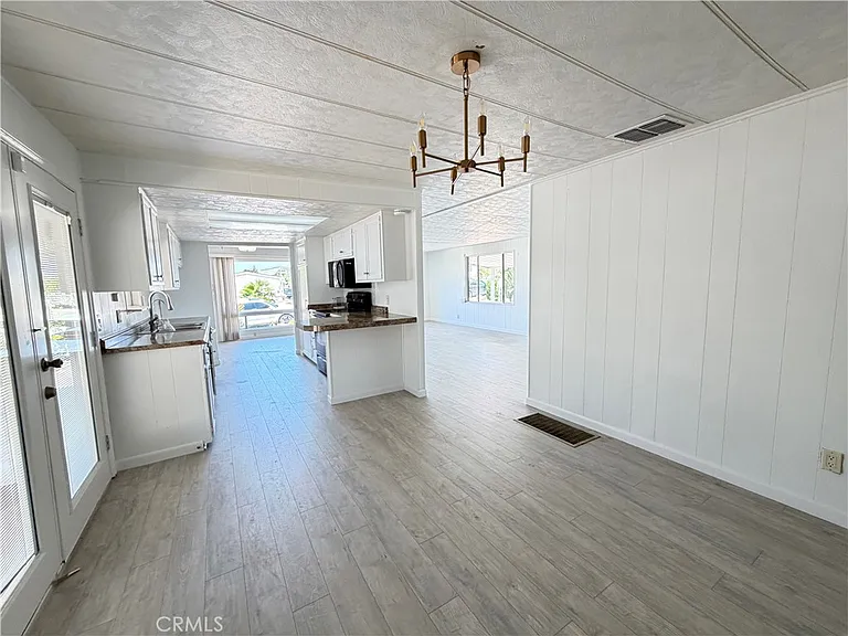 22895 Skylink Dr — Photo 9