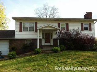 7399 Oakpark Dr, Newburgh, IN