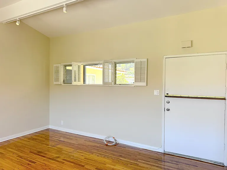 267 Palos Verdes Dr W #4 — Photo 27