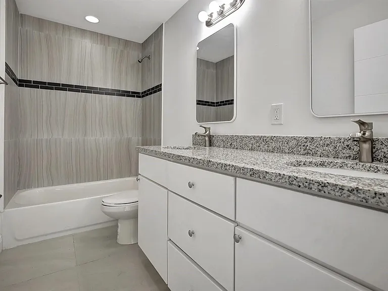 1104 S 20th Ave — Photo 14