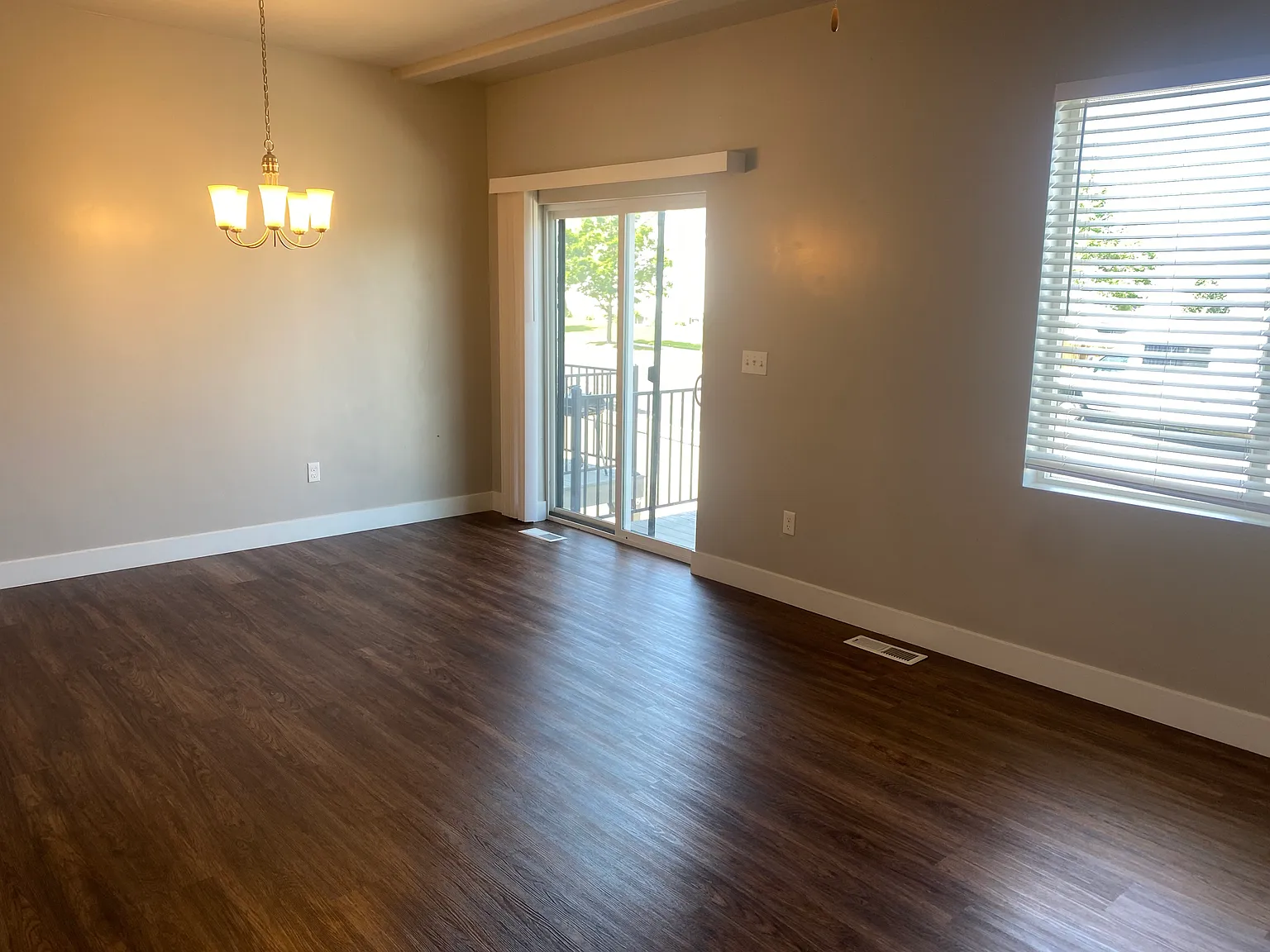 847 Glen Eagles Ct — Photo 4