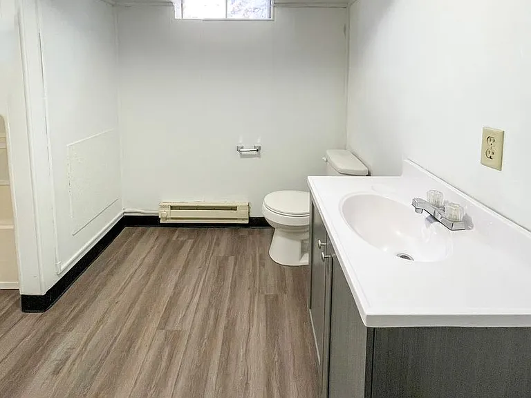 1924 W Jackson St #9 — Photo 7