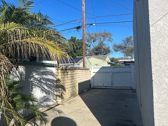 4th image of 1213 Central Ave
