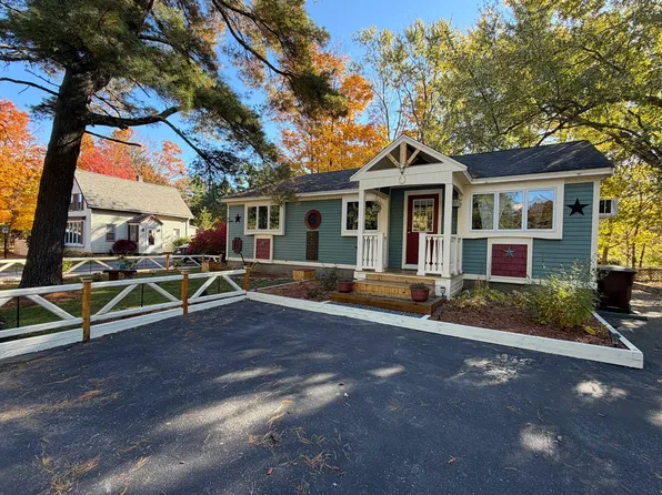 14 Collins St, Salisbury, MA 01952