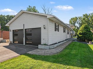9285 E Sleepy Hollow Pkwy, Cromwell, IN 46732