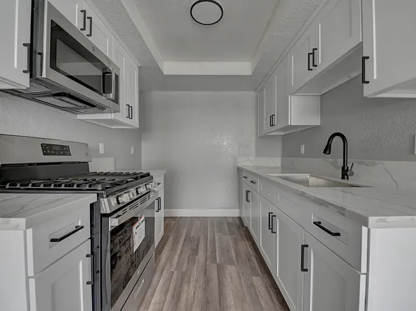 13615 Cerise Avenue, 13615 Cerise Ave #9, Hawthorne, CA 90250