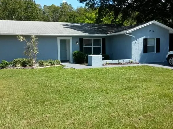 1314 Eastwood Dr, Lutz, FL 33549
