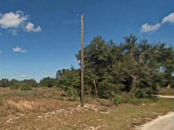 April Ave, Labelle, FL 33935