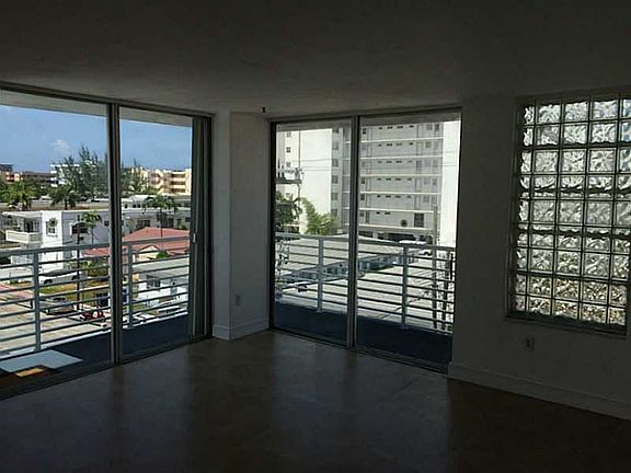 2nd image of 7801 Carlyle Ave