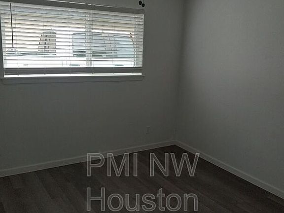 3rd image of 2681 Gessner Rd APT 402