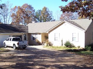 2210 W Grantville Rd, Newnan, GA 30263