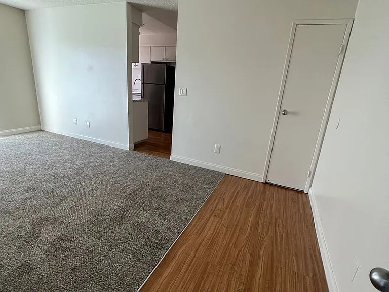 Canyon Club Apartments — Photo 34