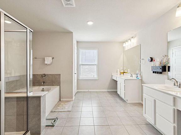 4th image of 8982 Delway Dr
