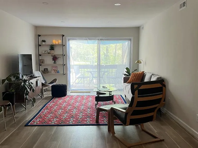 1506 Benjamin Pkwy — Photo 32
