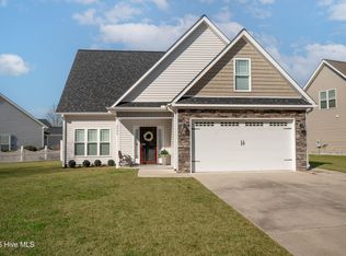 2240 Tulls Cove Rd, Winterville, NC 28590