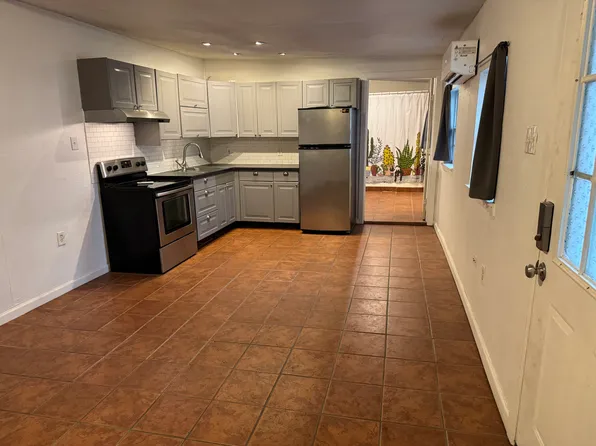 1607 Singleton Ave APT C, Austin, TX 78702
