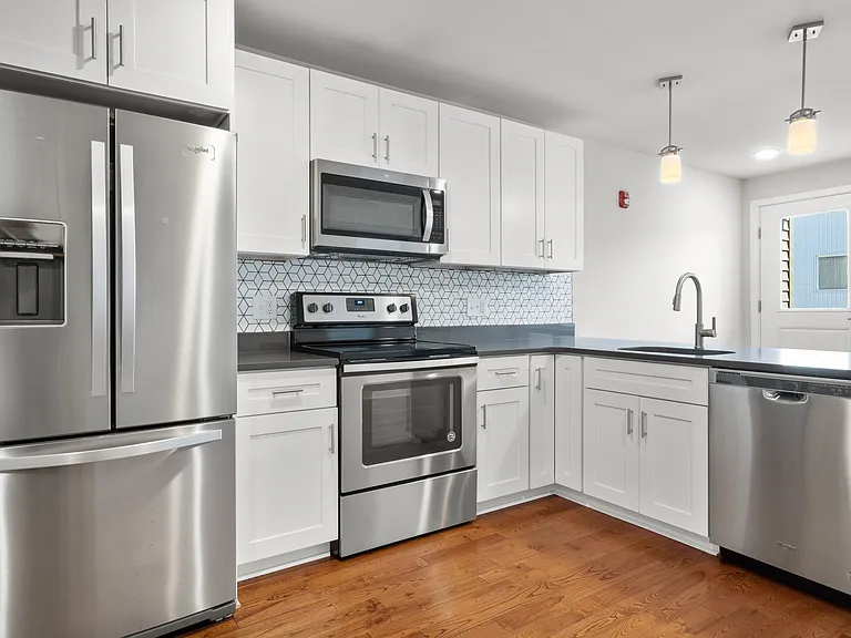 1329 N Randolph St #4 — Photo 13