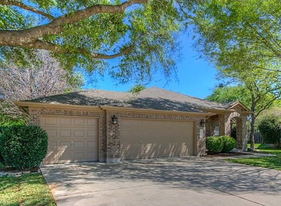 3rd image of 3006 Desert Willow Cv