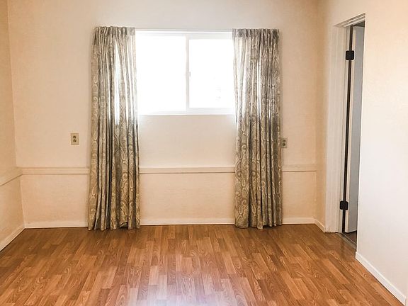 4th image of 8904 Bell Ct