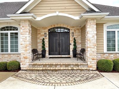 1348 West Stillwater CIRCLE, Mequon, WI, 53092