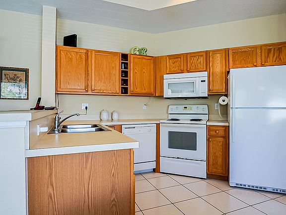 5th image of 8037 NW Carnoustie Place #4221