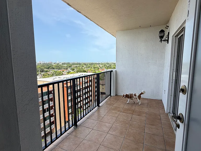 6357 SW 8th St #807 — Photo 25