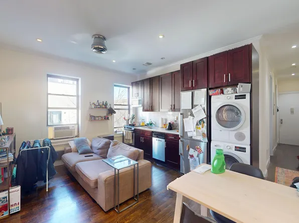 1031 Lorimer Street image 1 of 7