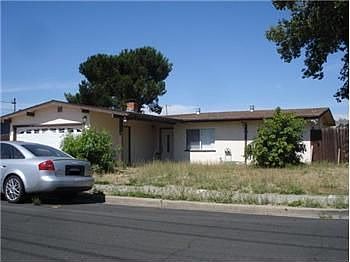 2nd image of 2624 Richard Ave