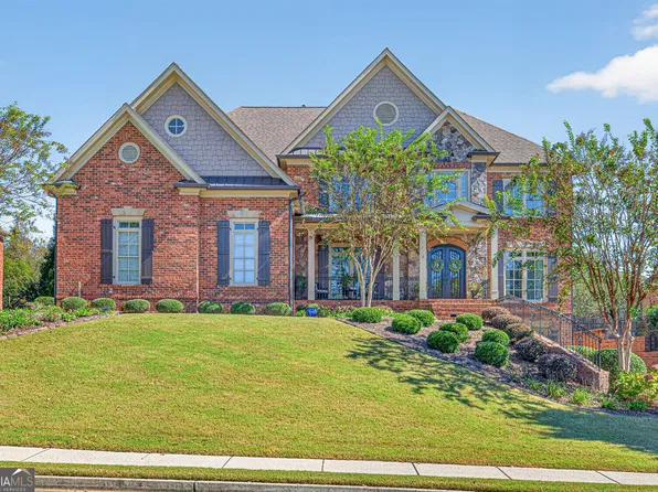 2067 Stonewater Ct, Hoschton, GA 30548