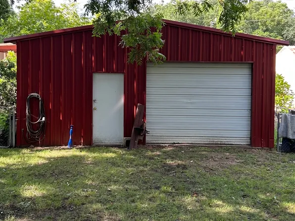 1252 W Sherman St, Paris, TX 75460
