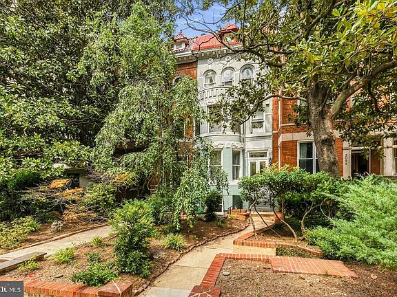 2nd image of 2023 Kalorama Rd NW APT 1