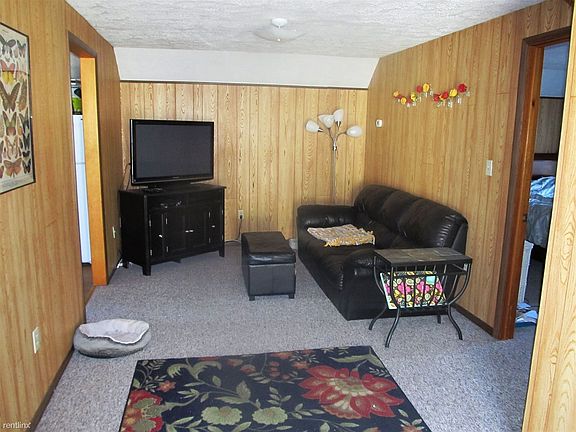 CA714.3F Livingroom
