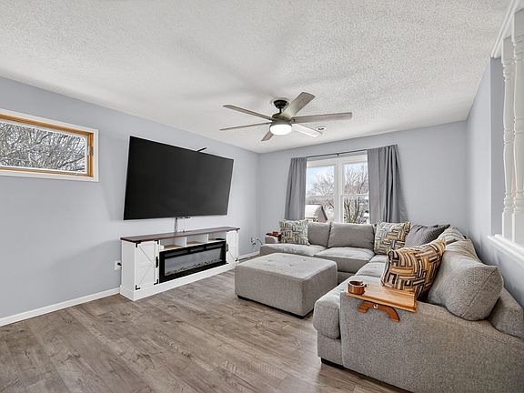 2nd image of 813 Cade Ct