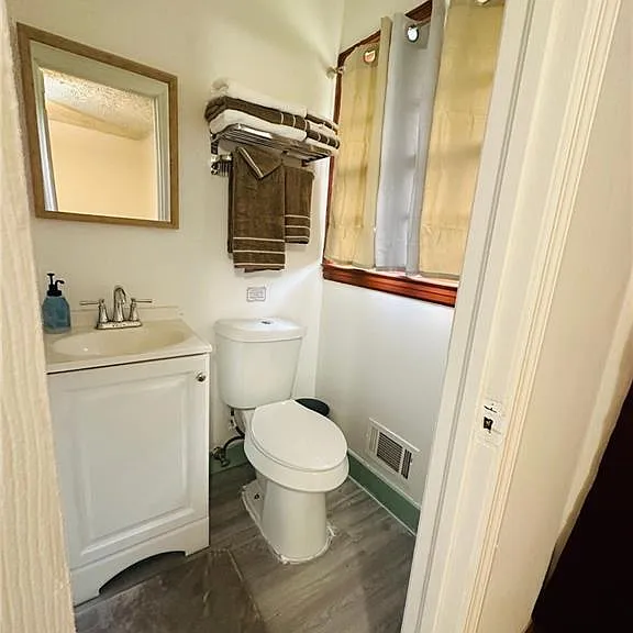 6441 Dunmoor Dr — Photo 16