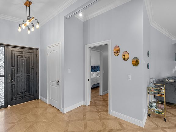 4th image of 3381 Wrightwood Dr