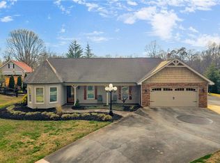 3917 Kilgore Falls Dr, Gainesville, GA 30507