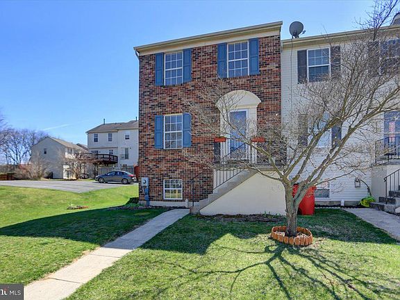 2nd image of 20128 Daniels Cir