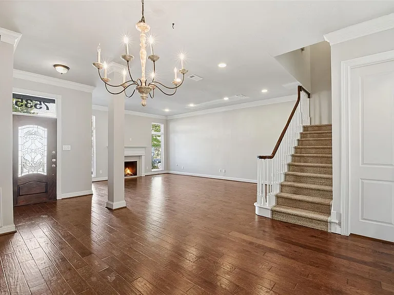 7535 Olympia Dr — Photo 4