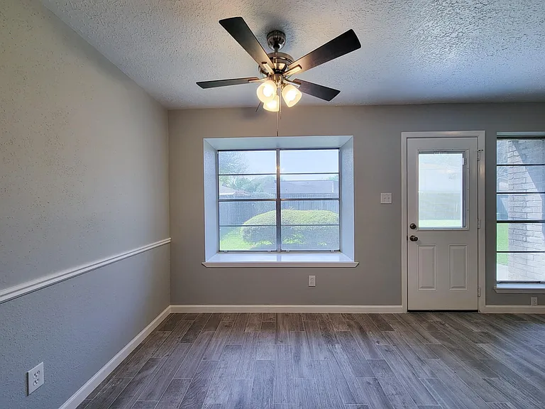 10115 Enchanted Stone Dr — Photo 10